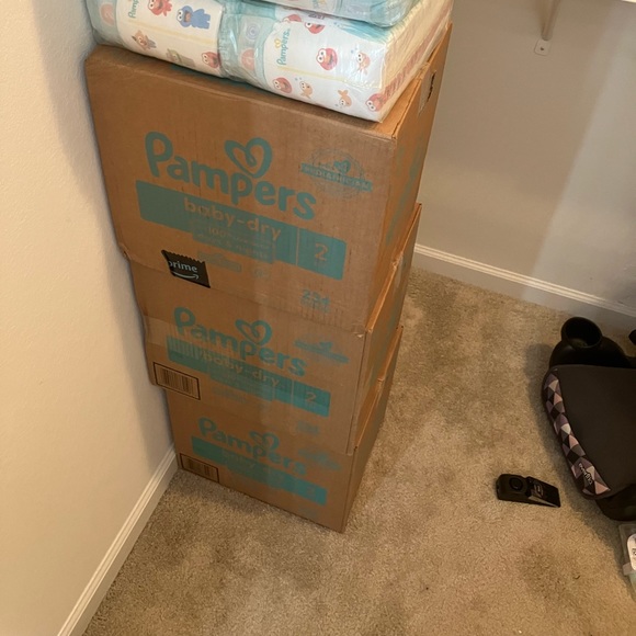 Size 2 Pampers Baby Dry - Picture 1 of 3